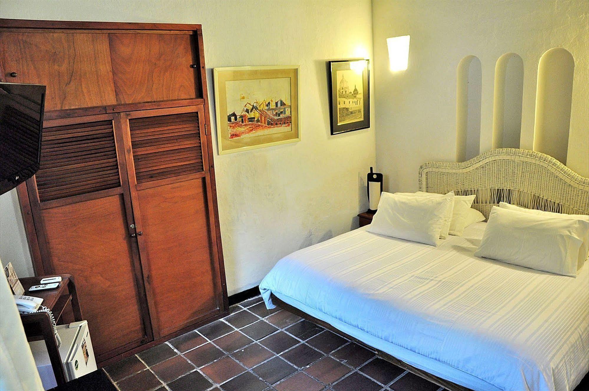 Hotel Puertas De 3*
