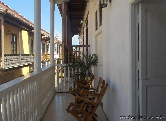 Puertas De Hotel