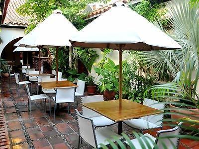 Puertas De Hotel 3*