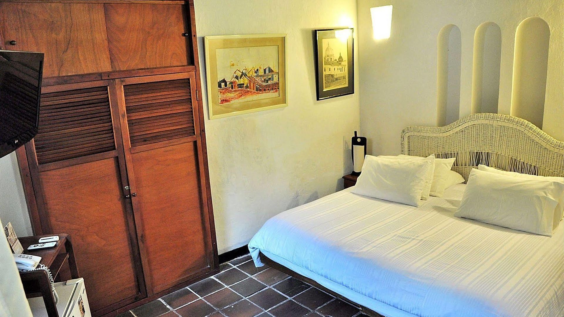 Hotel Puertas De 3*