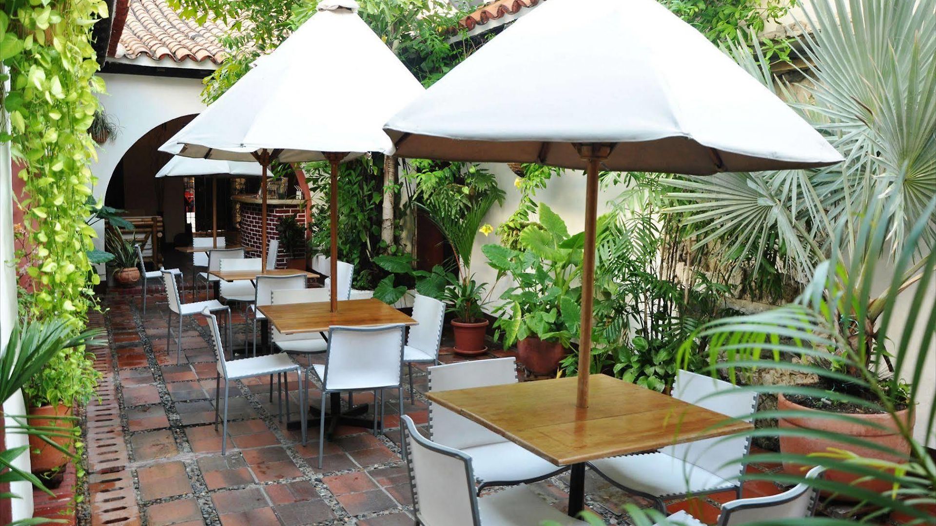 Puertas De Hotel