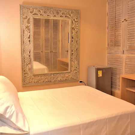 Puertas De Hotel 3*