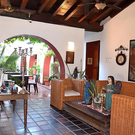 Hotel Puertas De