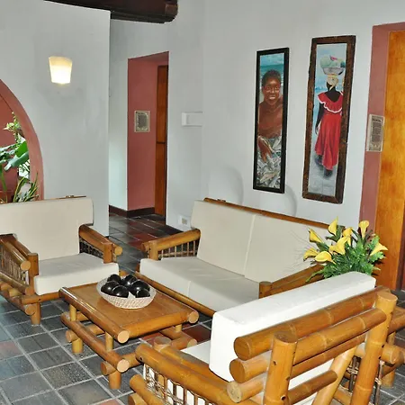 Puertas De Hotel