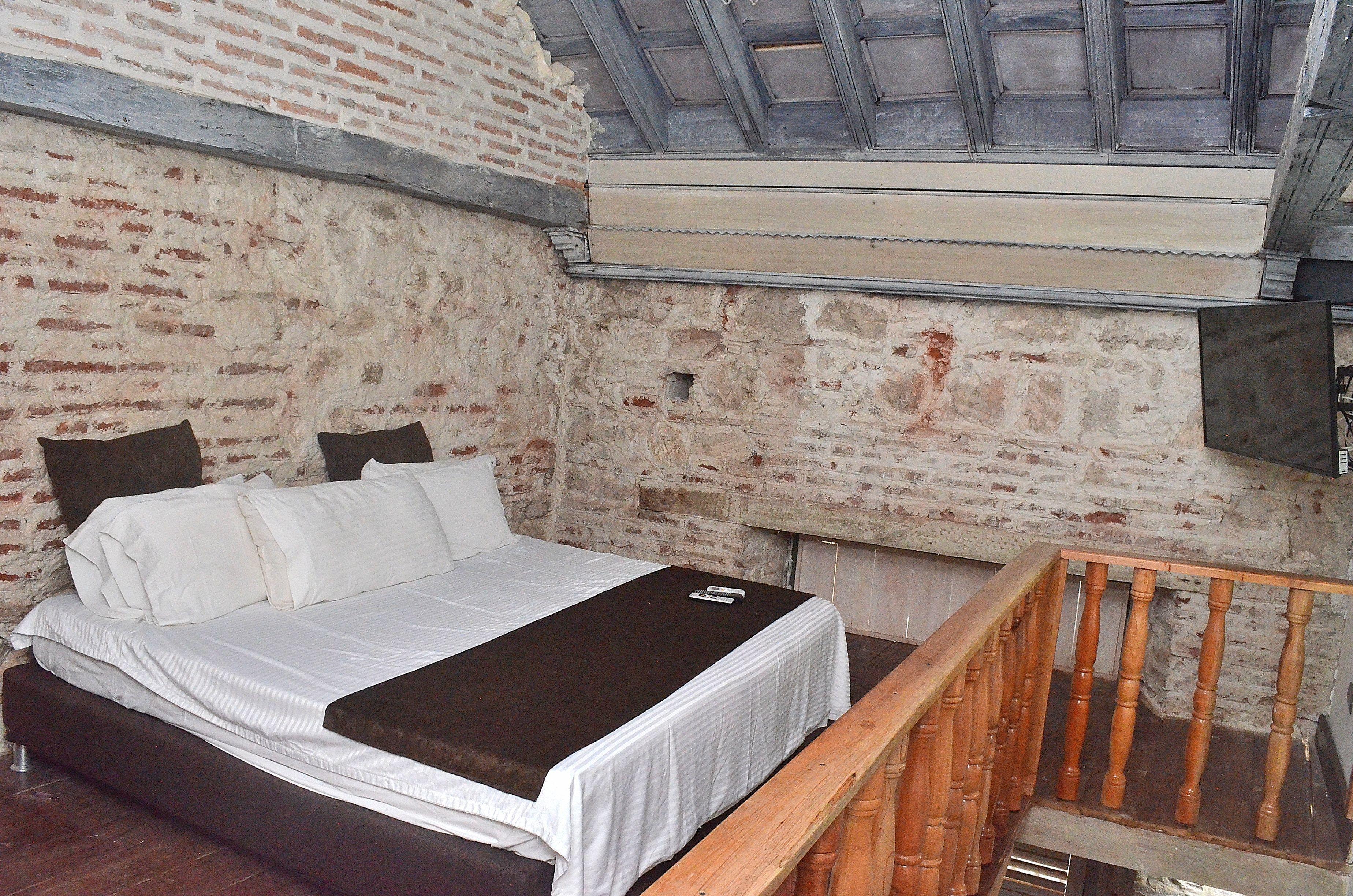 Puertas De Hotel 3*