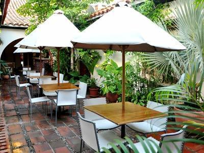 Puertas De Hotel 3*